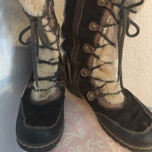 Baretrap boots